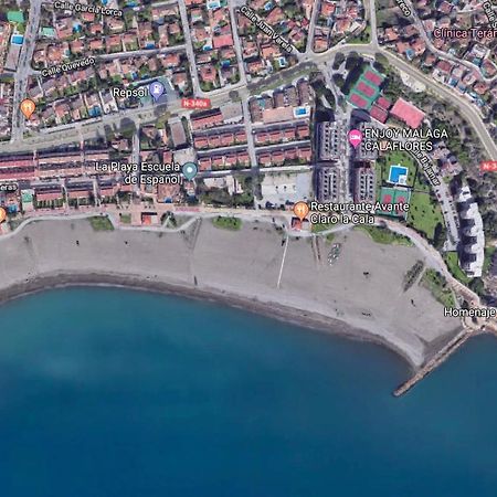Playa La Cala In Front Of The Beach Free Parking 말라가 외부 사진