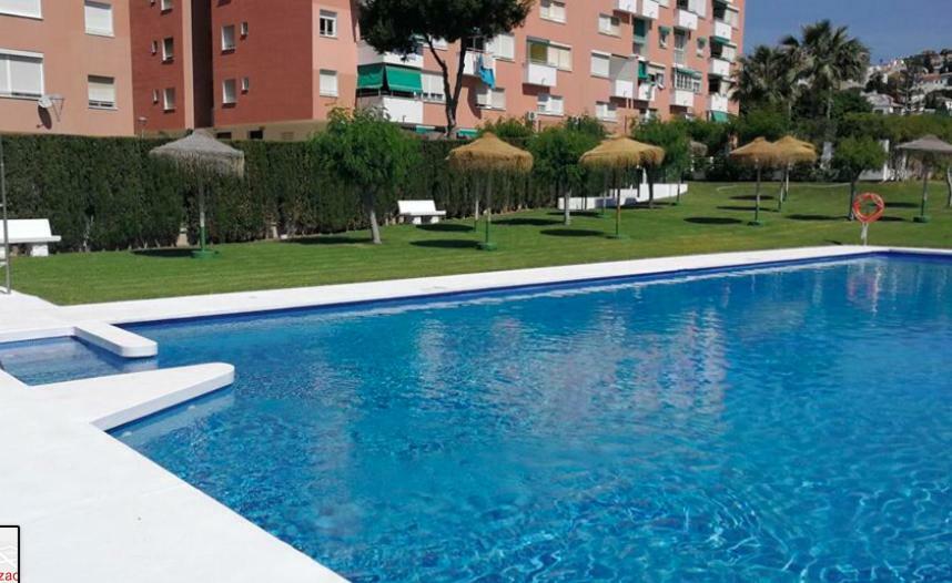 Playa La Cala In Front Of The Beach Free Parking 말라가 외부 사진