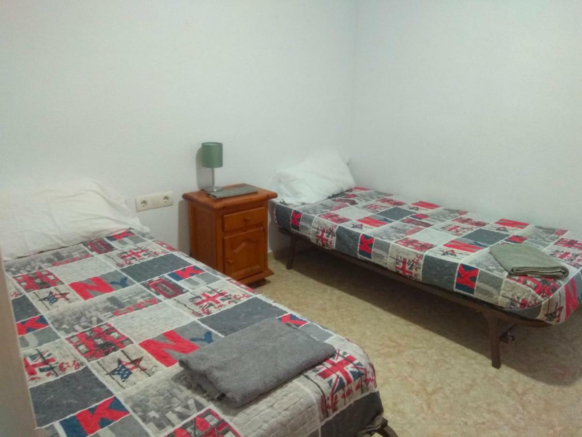 Playa La Cala In Front Of The Beach Free Parking 말라가 외부 사진